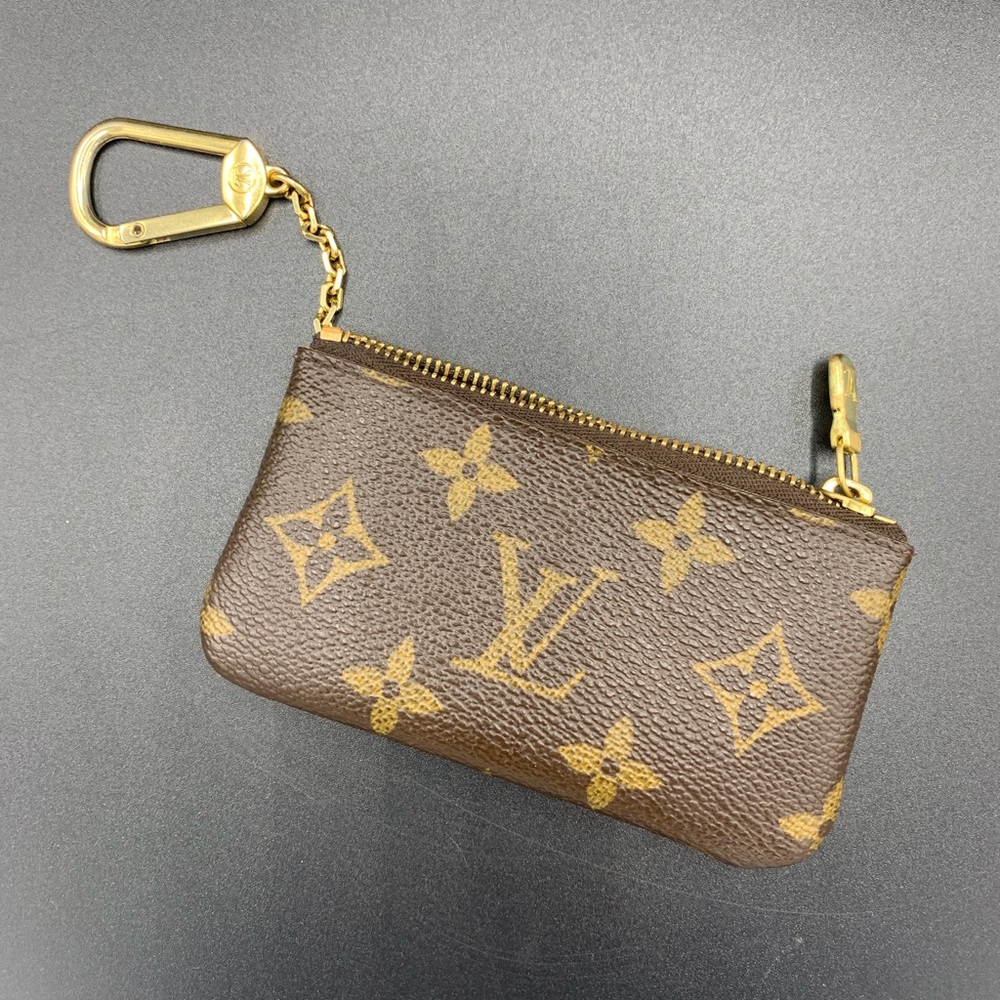 AUTHENTIC LOUIS VUITTON KEY POUCH